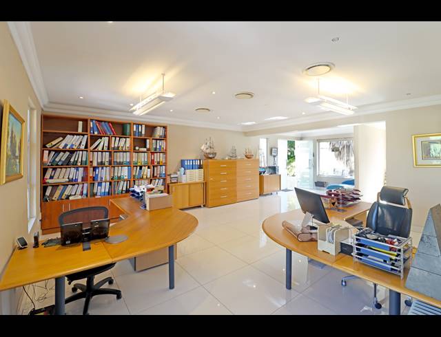 140M² OFFICE TO LET IN VICTORY PARK